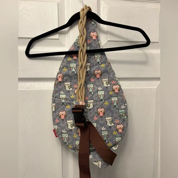 UNIONBAY owl sling bag crossbody with adjustable strap - Picture 2 of 9